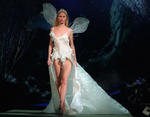 От первых шагов до мировой славы: история модного шоу Victoria 03 От первых шагов до мировой славы: история модного шоу Victoria 03