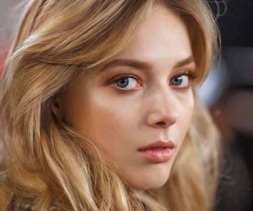 Как перекраситься в русый цвет из блондинки или брюнетки. Разновидности оттенков русого цвета 02