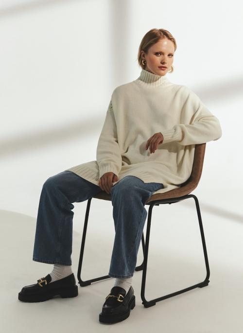 С чем носить женские брюки. Виды классических женских брюк, как правильно и с чем их носить 21