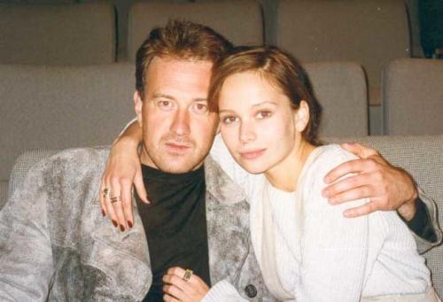 Где сейчас Елена Корикова. Через неделю после родов вышла на съемочную площадку и вырастила сына под своей фамилией: где теперь Елена Корикова