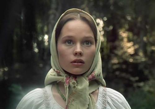 Елена Корикова живет в Черногории с богатым мужем. Елена Корикова вышла замуж за чиновника и живет на вилле в Черногории 16