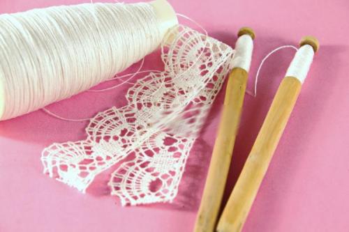 Какие инструменты необходимы для создания кружевного украшения для рубашки. Определение и особенности создания игольного кружева