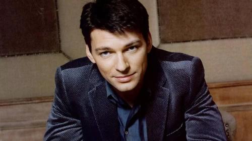 Даниил Страхов стал отцом. Даниил Страхов: Шальная юность, испытания влюбленностью и бездетный, но счастливый брак признанного красавца