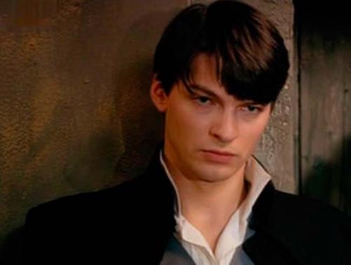 Что стало с Даниилом Страховым. Двойной удар: Даниил Страхов за несколько месяцев потерял отца и мать 01