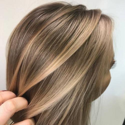Мелирование на средние волосы 2023 года — фото красивого окрашивания темных, русых и светлых волос, с челкой и без