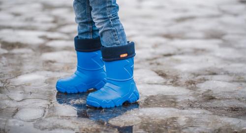 МК переделываем резиновые сапожки. Подготовка сапог к ремонту 01