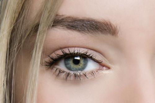 Как увеличить глаза с помощью макияжа. Открытый взгляд: как с помощью макияжа сделать глаза больше?