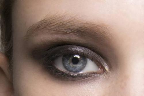 Как увеличить глаза с помощью макияжа. Открытый взгляд: как с помощью макияжа сделать глаза больше?