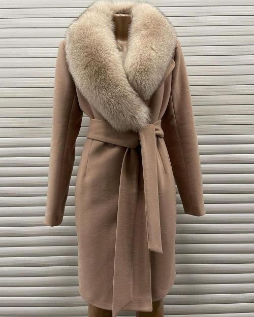 При какой температуре можно носить пальто с мехом. Для каких погодных условий подойдет шерстяное пальто, а в каком случае лучше оставить его в шкафу?