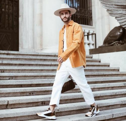 Что одеть под белые брюки мужчине. 9 интересных образов, которые показывают, что белые брюки мужчинам можно смело носить и зимой, и летом