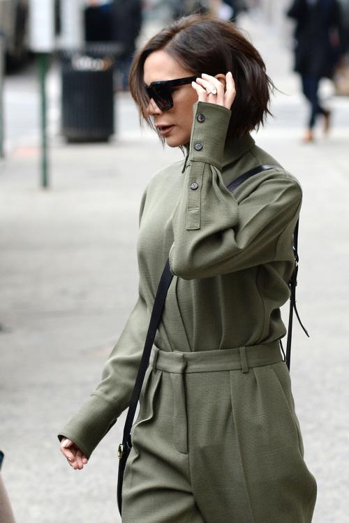 Из блонда в темный без зелени. Из блондинки в брюнетку: кому подходит