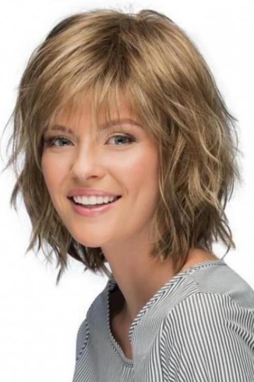 Стрижки на средние волосы 2022. Модные тенденции стрижек на средние волосы 2022 06