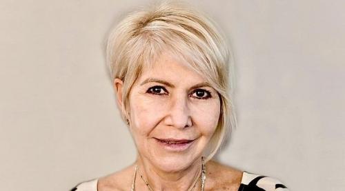 Омолаживающие стрижки 2022 для женщин после 40 лет. Особенности 01