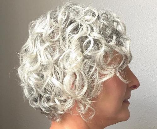 Омолаживающие стрижки 2022 для женщин после 40 лет. Особенности 08