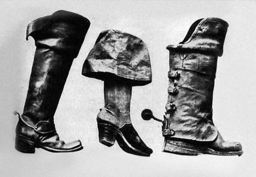 Зимние стильные комбинации: как правильно сочетать ботфорты на каблуке с одеждой 01 Зимние стильные комбинации: как правильно сочетать ботфорты на каблуке с одеждой 01