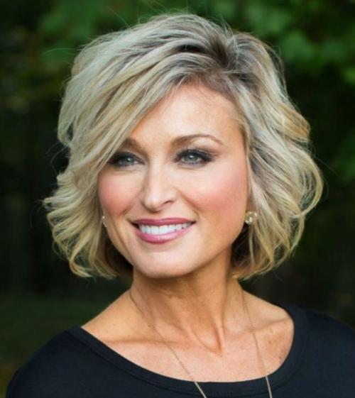 Стрижки для женщин после 45 лет с круглым лицом. Омолаживающие стрижки для женщин после 45 лет – фото с названиями