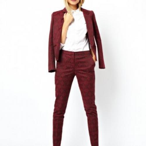 Серый цвет полнит или стройнит. Яркие оттенки для коррекции фигуры