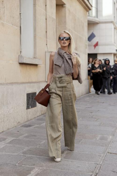 Черные брюки женские с высокой посадкой. Актуальный тренд 2021: 15 модных образов с брюками с завышенной талией