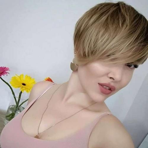 Стрижки после 40 лет на средние волосы. Модные тенденции стрижек 2021 на средние волосы для женщин после 40 лет 13