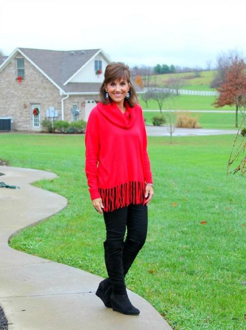 Что надеть с красными брюками женщине 40 лет. Какие знаменитости за 40 предпочитают красный цвет в одежде? 09 Что надеть с красными брюками женщине 40 лет. Какие знаменитости за 40 предпочитают красный цвет в одежде? 09