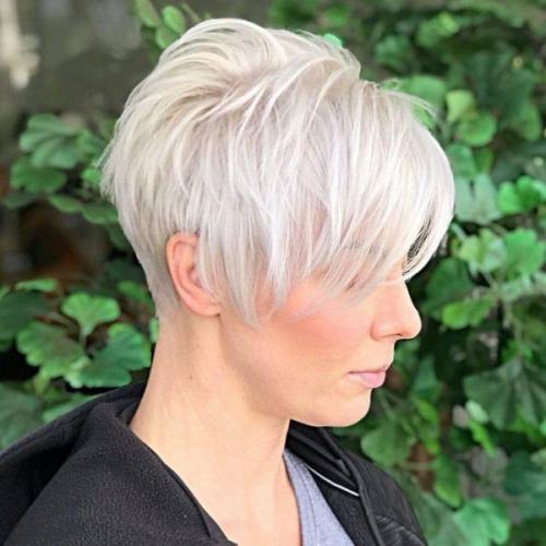 Стрижки для женщин 40 лет. Стрижки, не требующие укладки с названиями и фото для женщин после 40 лет