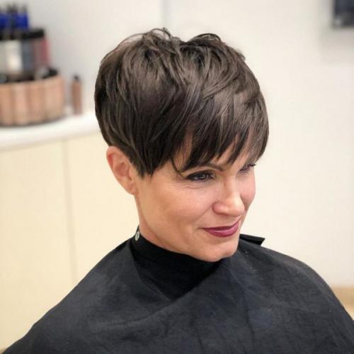 Стрижки для женщин 40 лет. Стрижки, не требующие укладки с названиями и фото для женщин после 40 лет