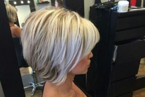 Модные стрижки 2023 для женщин после 40 лет. Стрижки после 40, которые молодят