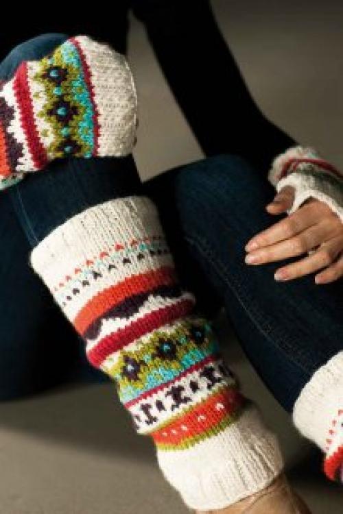 С чем носить кружевные митенки. Примеры трендовых материалов