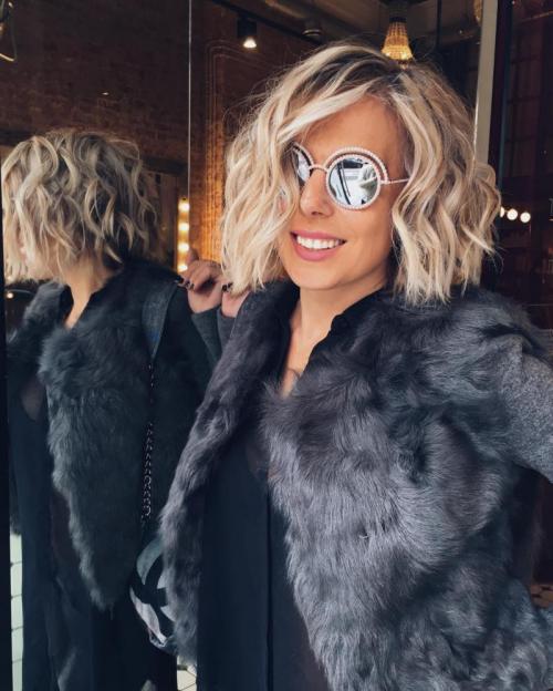 Прически для женщин 45 лет на средние волосы. Стильные стрижки для дам 45+