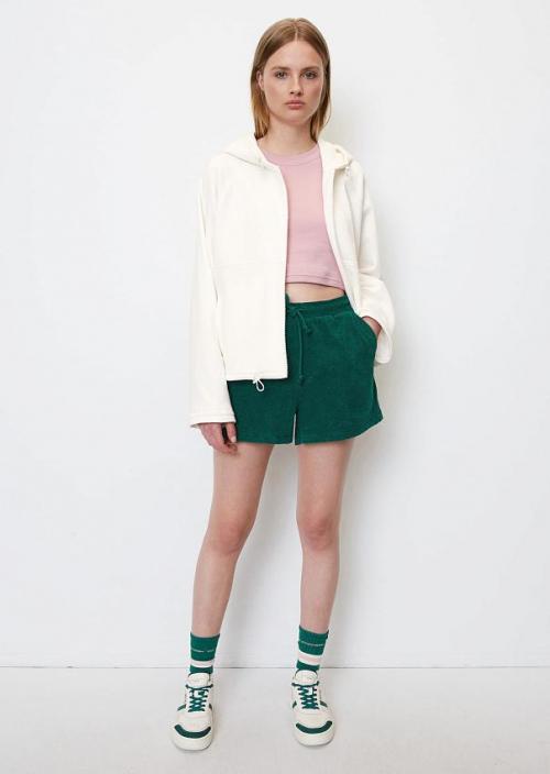 С чем носить разного цвета блузки: практические советы для создания гардероба 05 С чем носить разного цвета блузки: практические советы для создания гардероба 05