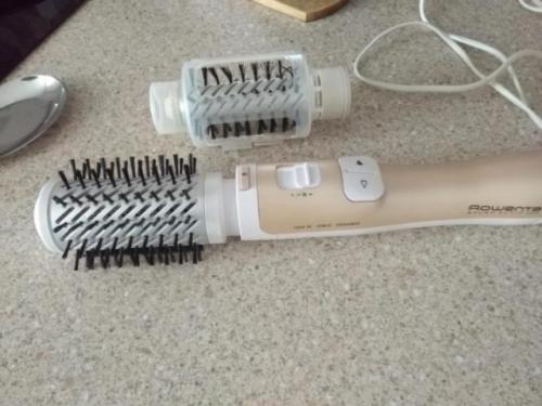 Вращающаяся фен-щетка. Рейтинг лучших фен-щеток с вращающейся насадкой