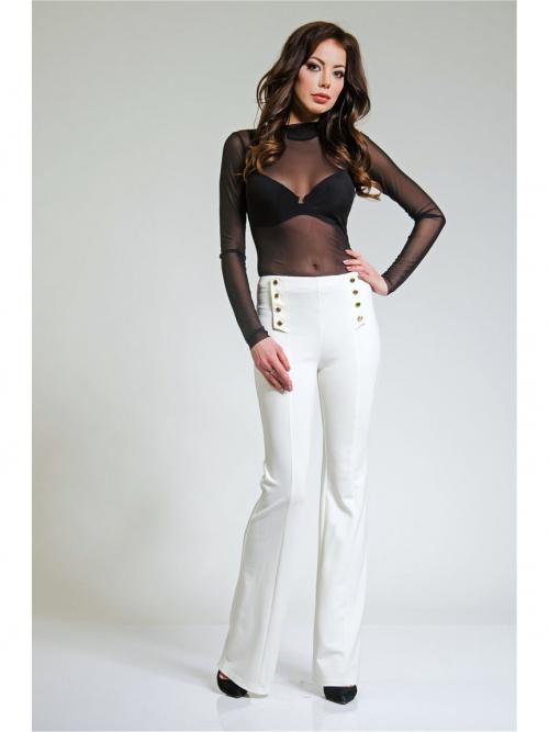 С чем носить белые брюки 2021. С чем носить белые джинсы: стильные луки на заметку 24 С чем носить белые брюки 2021. С чем носить белые джинсы: стильные луки на заметку 24