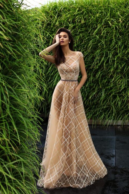 Стильные женские джинсы с кружевом. С чем носить такую модель 08