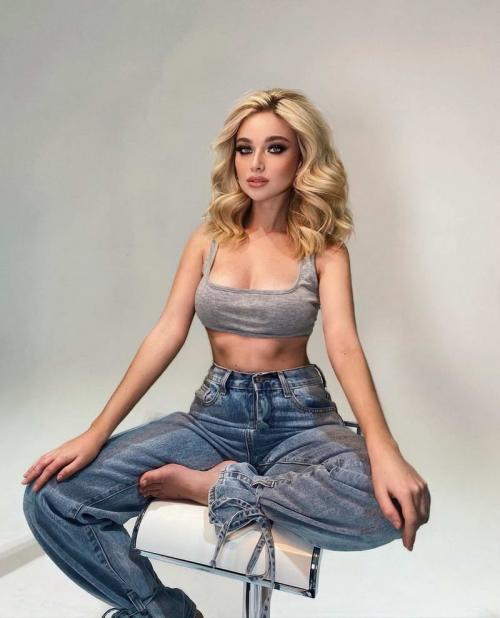 Стильные женские джинсы с кружевом. С чем носить такую модель 24