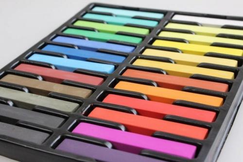 Прически с цветными прядями для детей. Мелки для волос