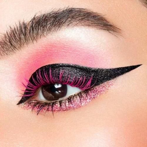 Цветные пряди на светлых волосах. Как сделать розовые пряди на светлых волосах?