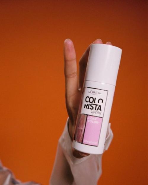 Цветные пряди на светлых волосах. Как сделать розовые пряди на светлых волосах?