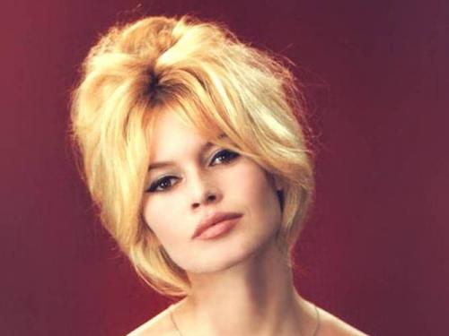 Какие подходы можно использовать для создания объемной модной челки по бокам. Преимущества челки по бокам лица