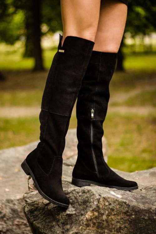 Что носить с ботфортами без каблука. Особенности и преимущества