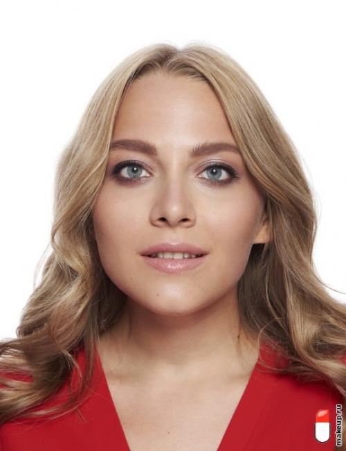 Как выбрать тон румян для темной кожи. Румяна для смуглой кожи: как подобрать?