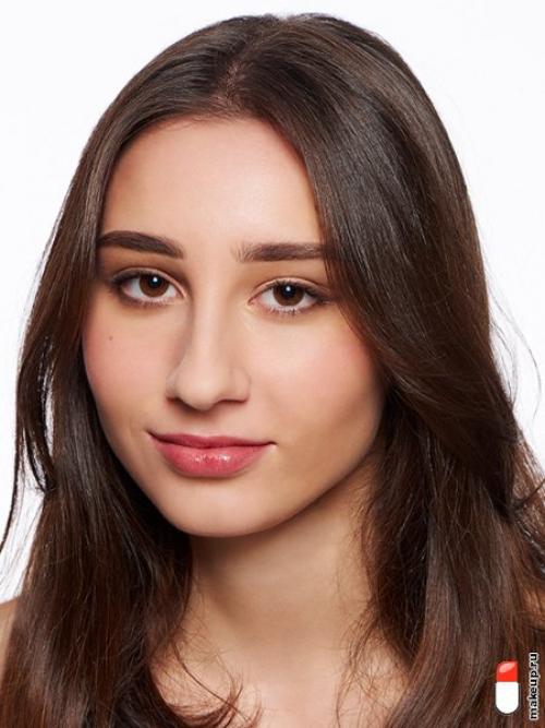 Как выбрать тон румян для темной кожи. Румяна для смуглой кожи: как подобрать?