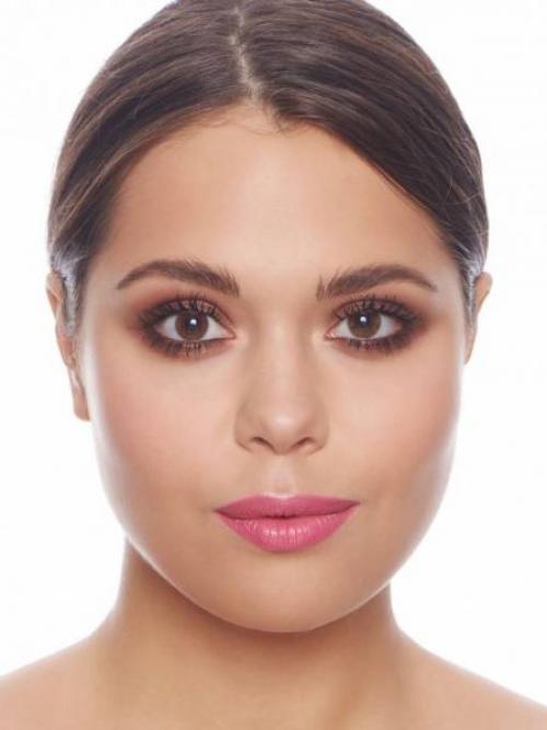 Какие цвета румян можно использовать для темной кожи. Румяна для смуглой кожи: как подобрать?