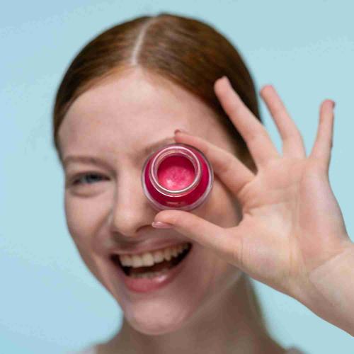 Как правильно нанести румени на лицо. Как правильно наносить румяна в зависимости от формы лица: пошаговая инструкция по нанесению кремовых румян