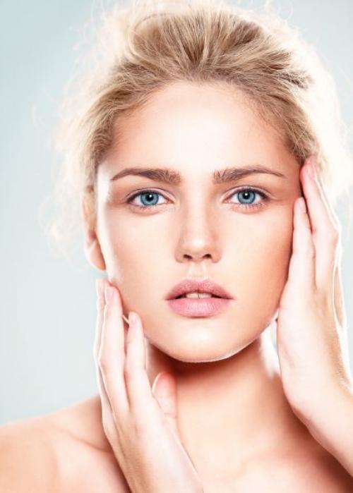 Как нанести румяна на лицо с акне. 10 правил макияжа при акне