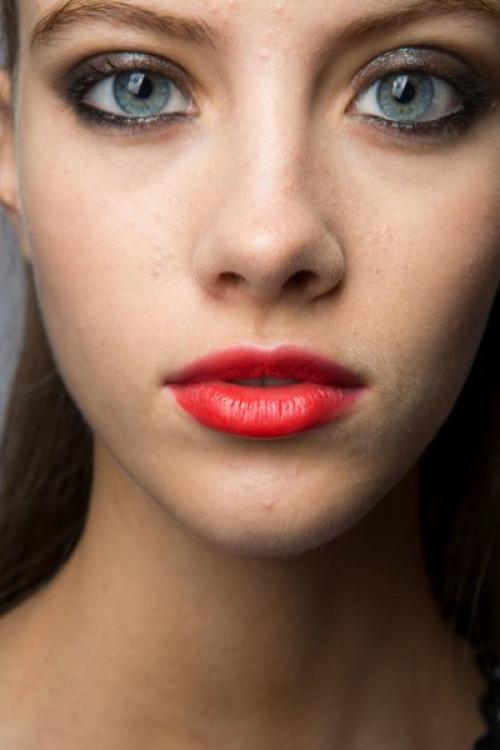 Как выбрать помаду. Поцелуй на удачу: как подобрать цвет помады?