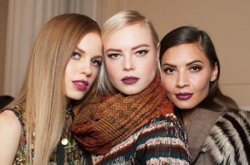 Как выбрать помаду. Поцелуй на удачу: как подобрать цвет помады?