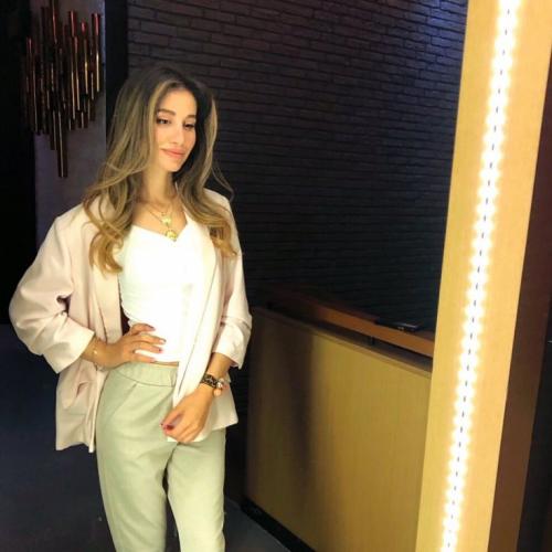 Светлые передние пряди на темных волосах. Как осветлить пряди волос в домашних условиях самостоятельно