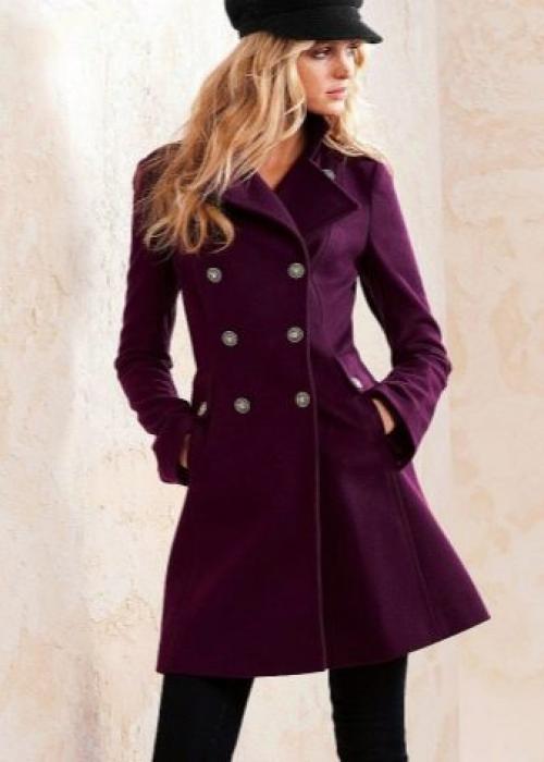 Как и с чем носить женское приталенное пальто. С чем носить женское пальто? 25