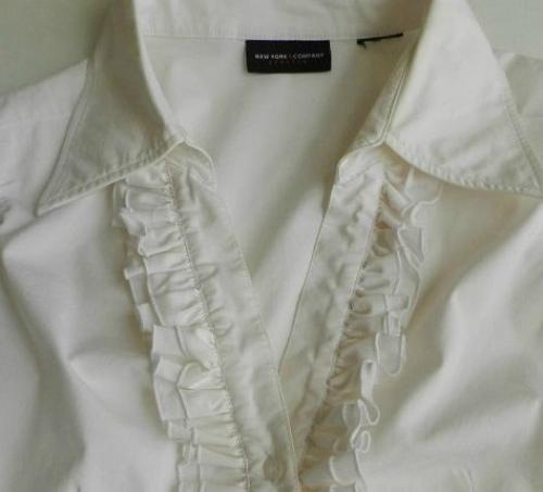 Берегите белую рубашку: простой способ украсить ее своими руками 10 Берегите белую рубашку: простой способ украсить ее своими руками 10