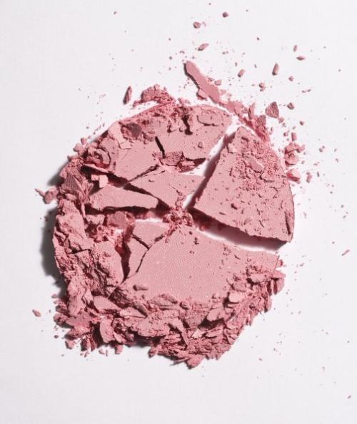 Какие типы руманей лучше всего подходят для темной кожи. Какие румяна подходят смуглой коже?